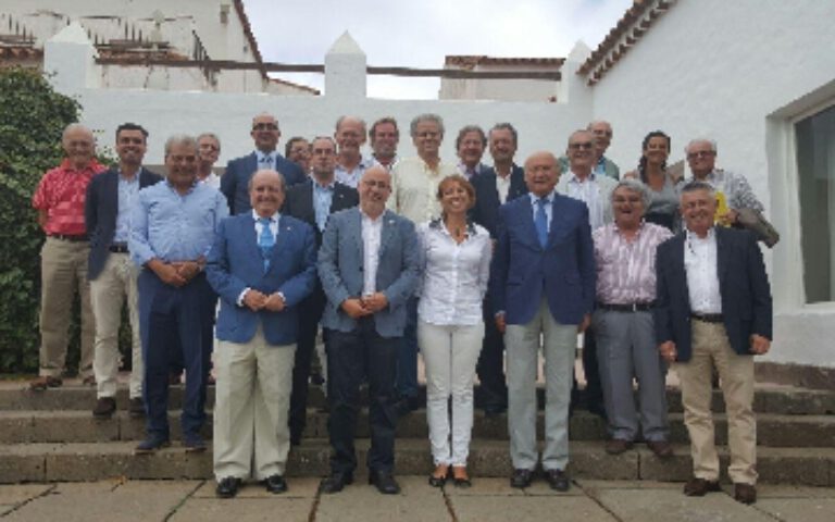 Reunión de Asoclub con el presidente del Cabildo en el Club de Golf