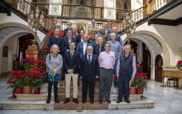 Junta Directiva de ASOCLUB en el Gabinete Literario